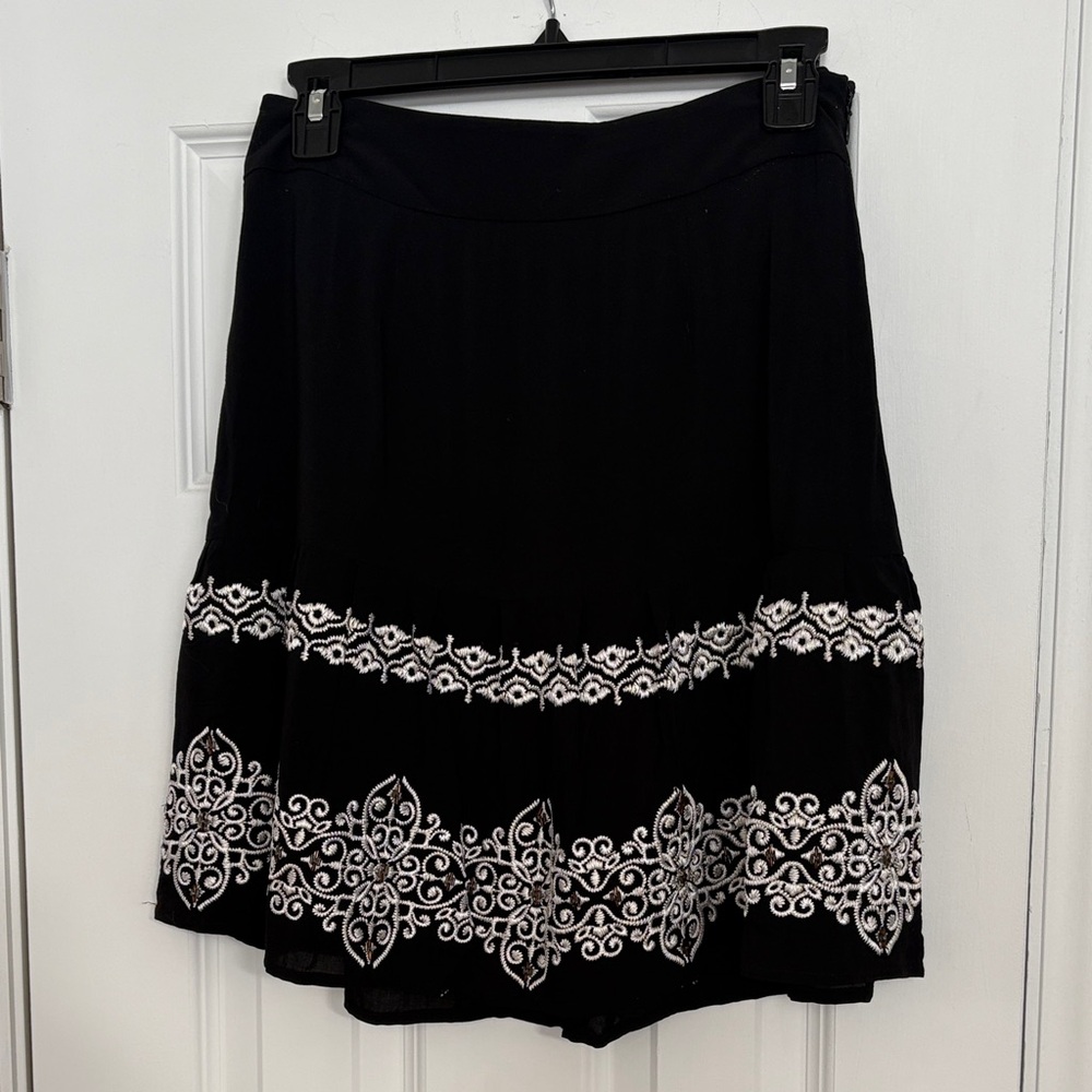 White House Black‎ Market Black Skirt